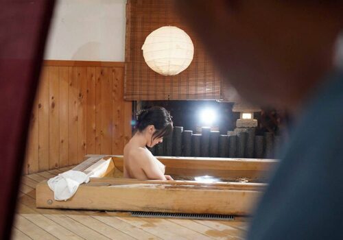 Poster of Bố chồng nhìn trộm con dâu tắm bị phát hiện và cái kết